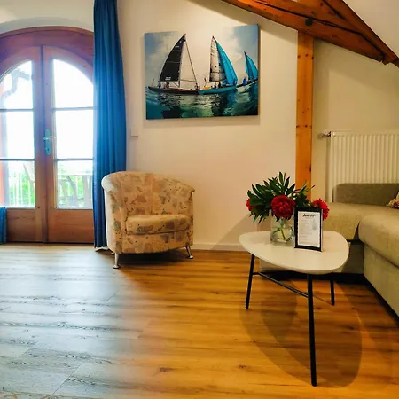 Insel-hof Hotel-garni ライヒェナウ