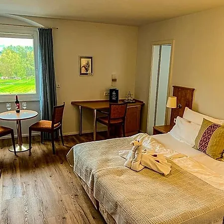Отель Insel-hof Hotel-garni
