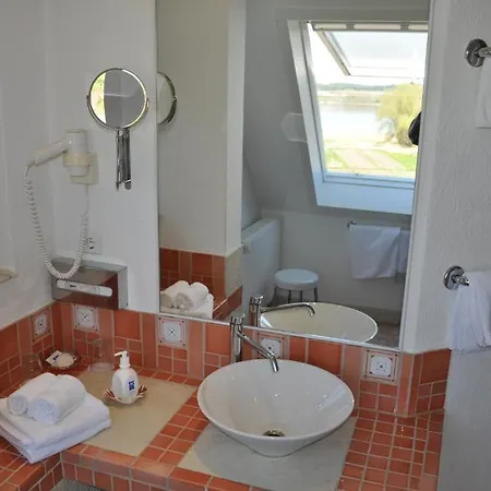 Отель Insel-hof Hotel-garni
