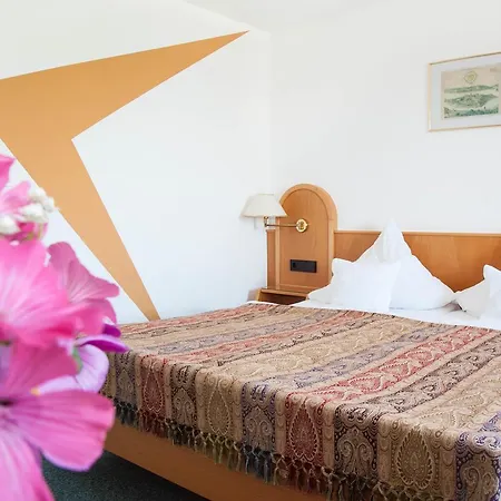 Insel-hof Hotel-garni 라이헤나우