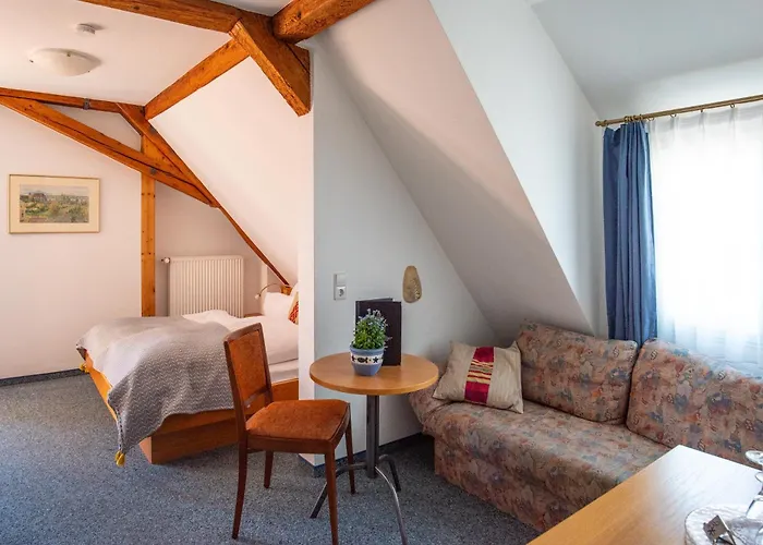 Insel-hof Hotel-garni 3*