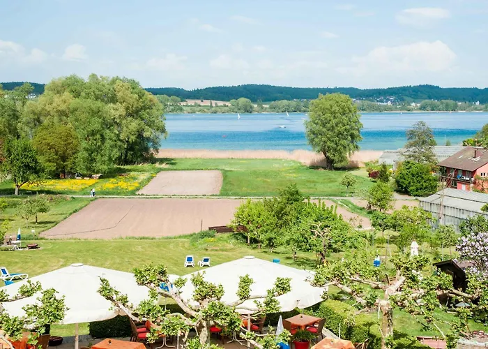 ホテル Insel-hof Hotel-garni ライヒェナウ