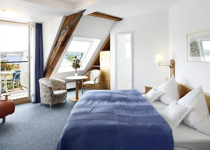 ホテル Insel-hof Hotel-garni 3*