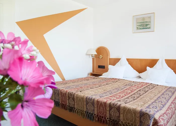 Insel-hof Hotel-garni ライヒェナウ