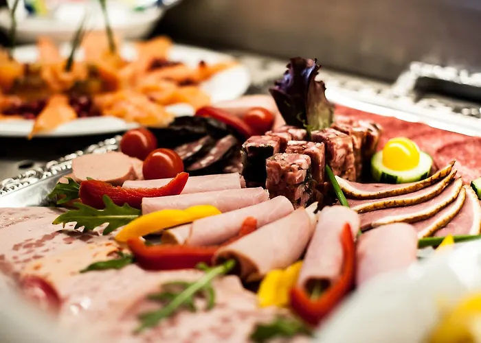 Insel-hof Hotel-garni ホテル ライヒェナウ